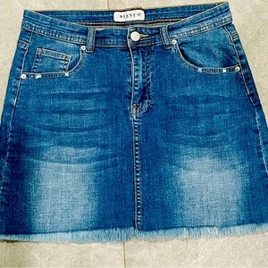 Women’s Bianco Denim Skirt - Size: Medium